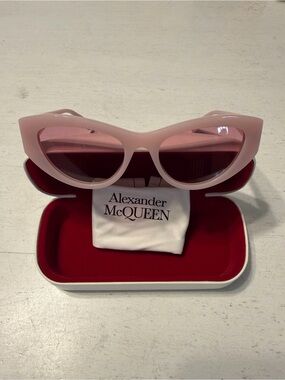 Alexander McQueen Pink Cat-Eye Sunglasses with Tinted Lenses